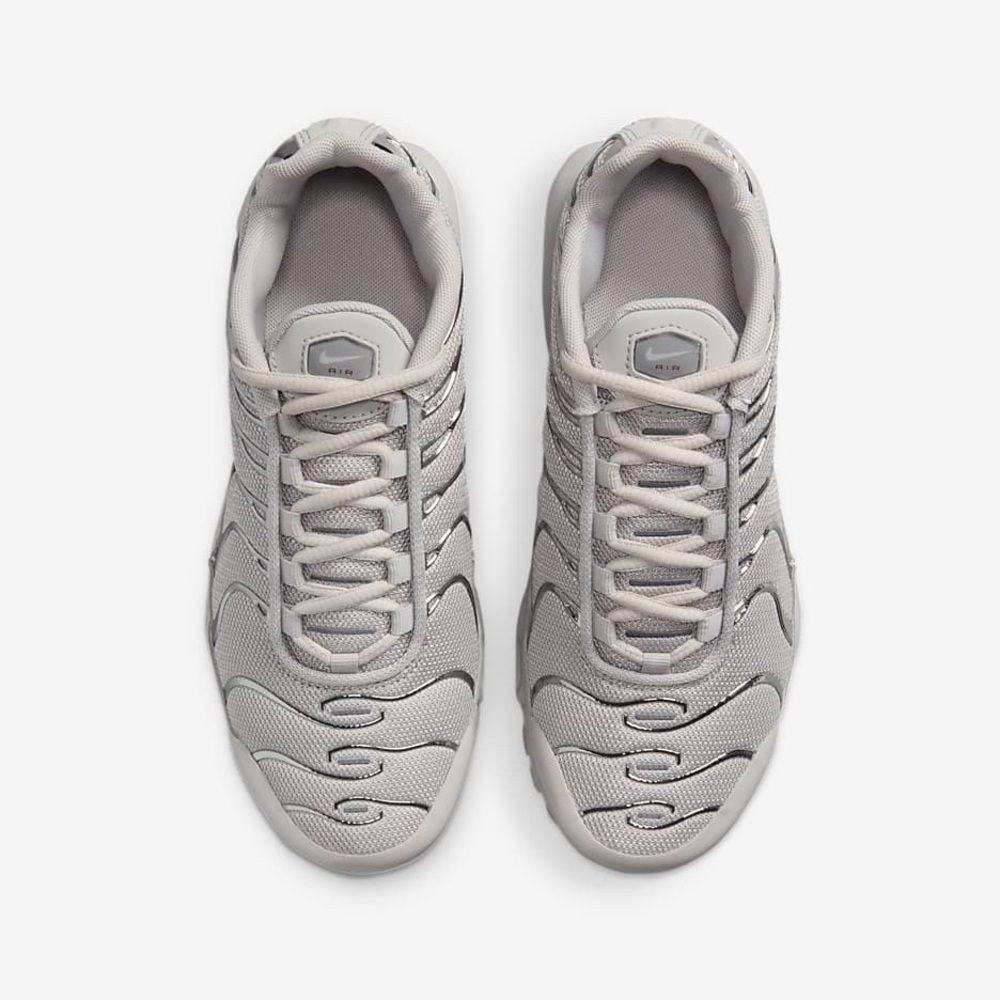 Nike Air Max Plus Big Kids' Shoes Size 5.5Y